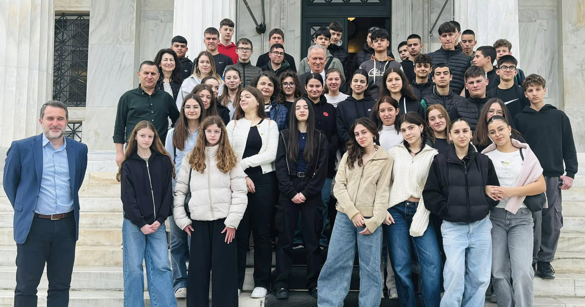 Επίσκεψη του 4ου Γυμνασίου Θήβας στην Βουλή