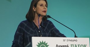 Χωρίς τέλος οι αναταράξεις στο ΠΑΣΟΚ: H δημοσκοπική κατάρρευση και η κρίση με Μπατζελή