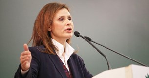Μπατζελή: Υπερβολική η διαγραφή μου από το ΠΑΣΟΚ - Διέγραψαν μια ιστορία για πέντε λεπτά τηλεοπτικού χρόνου