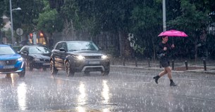 Με πολλά μποφόρ και πτώση της θερμοκρασίας αρχίζει η εβδομάδα - Πού προβλέπονται καταιγίδες