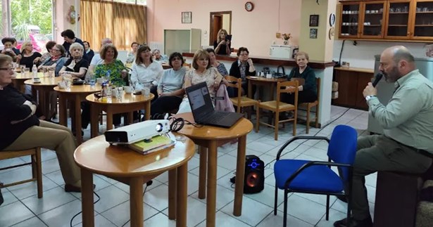 Ενημερωτική ομιλία στο ΚΑΠΗ Λιβαδειάς για τον εμβολιασμό στην 3η Ηλικία