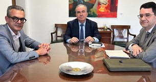 Συνάντηση του Λ. Κτιστάκη με τον Υπ. Υποδομών και Μεταφορών για έργα παρακάμψεων σε Θήβα και Αράχωβα Συνάντηση του Λ. Κτιστάκη με τον Υπ. Υποδομών και Μεταφορών για έργα παρακάμψεων σε Θήβα και Αράχωβα
