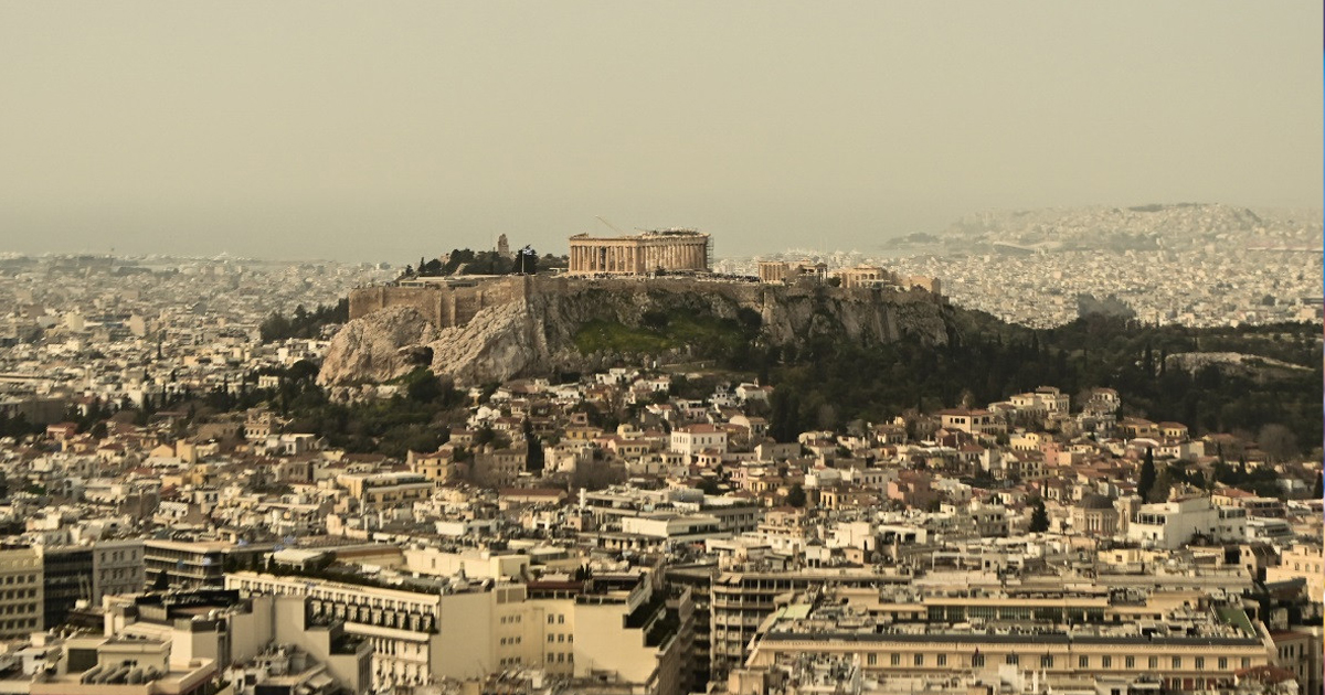 Καιρός: Αποπνικτική η ατμόσφαιρα σήμερα αφού επανέρχεται η αφρικανική σκόνη - Θα ξεπεράσει τους 30 βαθμούς ο υδράργυρος
