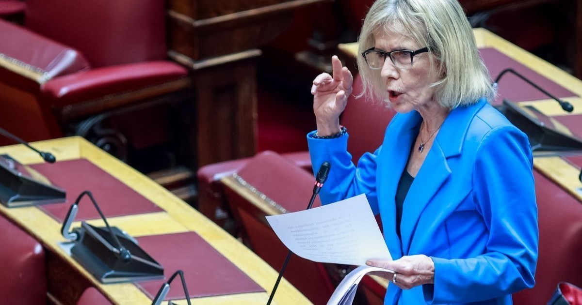 Γιώτα Πούλου: «Εμπαιγμός της κυβέρνησης προς τις αναπληρώτριες εκπαιδευτικούς για την άδεια μητρότητας»