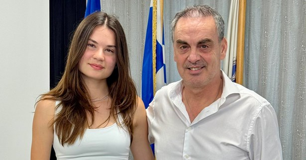 Ο Δήμαρχος Λεβαδέων συνεχάρη την αθλήτρια Θεοφανία Μπουρλή για τις εξαιρετικές τις επιδόσεις στον αθλητισμό
