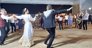 Μια μαγευτική βραδιά παράδοσης και συγκίνησης από τον Σύλλογο «Λάιος» στο θέατρο Μοσχοποδίου Μια μαγευτική βραδιά παράδοσης και συγκίνησης από τον Σύλλογο «Λάιος» στο θέατρο Μοσχοποδίου