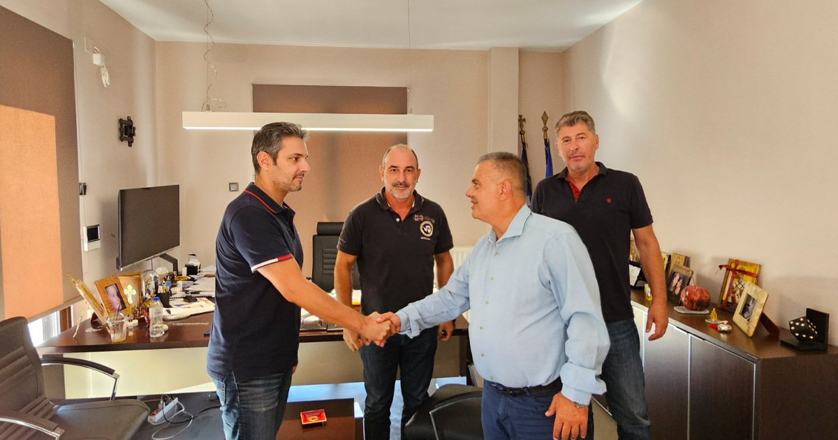 Συνάντηση της Ε.Π.Κ. με τον Δήμαρχο Καμένων Βούρλων για τα περιβαλλοντική επιβάρυνση λόγω της Ε.Ε.Λ.
