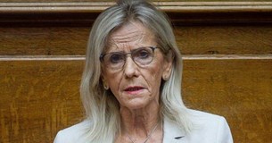 Γ. Πούλου: Παράνομη και καταχρηστική η πρακτική των «Συμφωνητικών μη Επιδοτούμενης Αναδοχής»