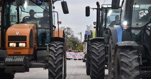 Σκληραίνουν τη στάση τους οι αγρότες