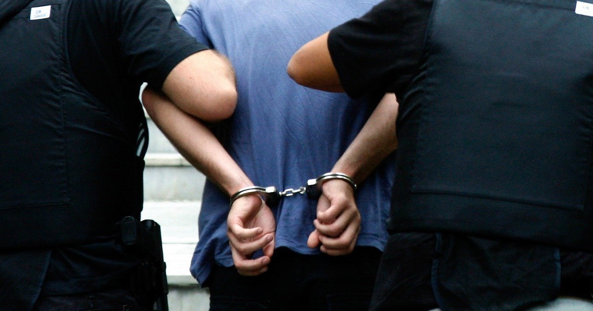 Δύο συλλήψεις στη Χαλκίδα για αδασμολόγητα τσιγάρα και καπνό