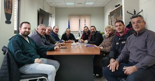 Συνάντηση του Δημάρχου Θηβαίων και του Παραδοσιακού Συλλόγου Βλάχικου Γάμου εν όψει του Βλάχικου Γάμου Συνάντηση του Δημάρχου Θηβαίων και του Παραδοσιακού Συλλόγου Βλάχικου Γάμου εν όψει του Βλάχικου Γάμου