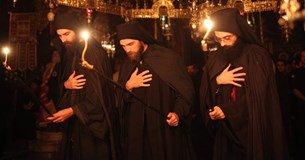 Εσπερινός στο Ναΰδριο της Αγίας Φιλοθέης στη Λιβαδειά Εσπερινός στο Ναΰδριο της Αγίας Φιλοθέης στη Λιβαδειά