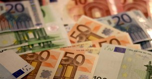 Κατώτατος μισθός: Τα 20 επιδόματα που αυξάνονται και η επιβάρυνση για τα πλασματικά έτη Κατώτατος μισθός: Τα 20 επιδόματα που αυξάνονται και η επιβάρυνση για τα πλασματικά έτη
