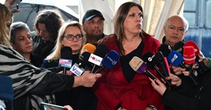 Αυτεπάγγελτη δικογραφία σε βάρος της Κωνσταντοπούλου γιατί βιντεοσκοπούσε αστυνομικούς στη δίκη για τα Τέμπη Αυτεπάγγελτη δικογραφία σε βάρος της Κωνσταντοπούλου γιατί βιντεοσκοπούσε αστυνομικούς στη δίκη για τα Τέμπη