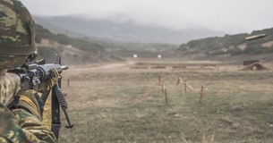 Εκτέλεση βολών στο Πεδίο Βολής Θηβών