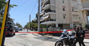 Πέθανε και η δεύτερη 17χρονη μαθήτρια που έκανε τη βουτιά θανάτου από πολυκατοικία στην Ηλιούπολη