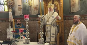 Θεία Λειτουργία στον Ιερό Ναό Αγίων Θεοδώρων Θηβών