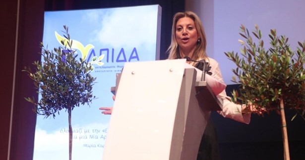 Επίθεση Καρυστιανού στον Τσίπρα για μνημόνιο, Τέμπη και funds: «Νομίζει ότι έχουμε μνήμη χρυσόψαρου»