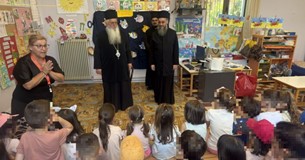 Ο Σεβασμιώτατος Γεώργιος κοντά στους μαθητές των Σχολείων Ο Σεβασμιώτατος Γεώργιος κοντά στους μαθητές των Σχολείων