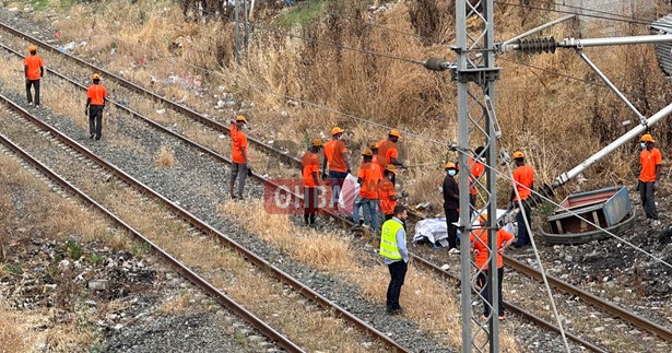 Συνεχίζονται για δεύτερη ημέρα οι δράσεις καθαρισμού στις γραμμές του ΟΣΕ στον καταυλισμό Ρομά της Θήβας Συνεχίζονται για δεύτερη ημέρα οι δράσεις καθαρισμού στις γραμμές του ΟΣΕ στον καταυλισμό Ρομά της Θήβας