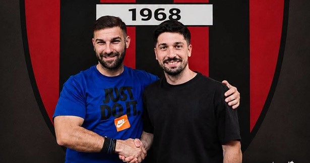 Νέα ανανέωση ανακοίνωσε ο ΑΟ Θήβα - Συνεχίζει με τον Γιάννη Παιδάκη