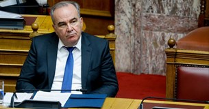 Παπαθανάσης: Τα σούπερ μάρκετ να δίνουν μάσκες σε πελάτες που δεν έχουν