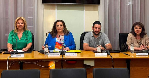 Εκλέχτηκαν τα νέα μέλη του Προεδρείου του Δ.Σ. και τα νέα μέλη της Δημοτικής Επιτροπής του Δήμου Χαλκιδέων Εκλέχτηκαν τα νέα μέλη του Προεδρείου του Δ.Σ. και τα νέα μέλη της Δημοτικής Επιτροπής του Δήμου Χαλκιδέων
