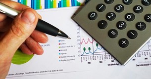 Μειωμένη σύνταξη: Το «κρυφό» όφελος της εξόδου στα 62 - Ποιοι κερδίζουν έως 86.000 ευρώ