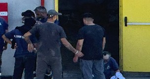 Δύο εργαζόμενοι με εγκαύματα από την έκρηξη σε εργοστάσιο στα Οινόφυτα Δύο εργαζόμενοι με εγκαύματα από την έκρηξη σε εργοστάσιο στα Οινόφυτα