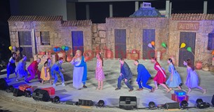 Κατάμεστο το «Μελίνα Μερκούρη» για τον Μάρκο Σεφερλή - «Του χρόνου θα είμαστε πάλι εδώ»