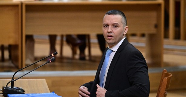 Αποφυλακίζεται σήμερα ο Κασιδιάρης: Γιατί το νομικό πλαίσιο δεν του επιτρέπει να είναι σε εκλογικό συνδυασμό, τι λένε συνταγματολόγοι
