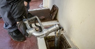 Το σχέδιο μείωσης τιμής για τα καύσιμα και για πετρέλαιο θέρμανσης κάτω από το 1,75 ευρώ: Η διπλή στήριξη και το αίτημα ευρωπαϊκής παρέμβασης για τον ΕΦΚ