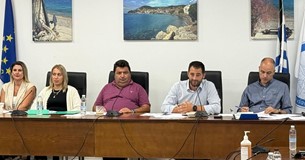 Ο Φάνης Σπανός στο Δ.Σ. του Δήμου Μαντουδίου-Λίμνης-Αγιας Αννας Ο Φάνης Σπανός στο Δ.Σ. του Δήμου Μαντουδίου-Λίμνης-Αγιας Αννας