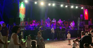 Νεολαία και μουσική γέμισαν το Αλσος Αγίας Τριάδας - Τι δήλωσαν στην κάμερα του Ράδιο Θήβα εκπρόσωποι της αυτοδιοίκησης και των φορέων