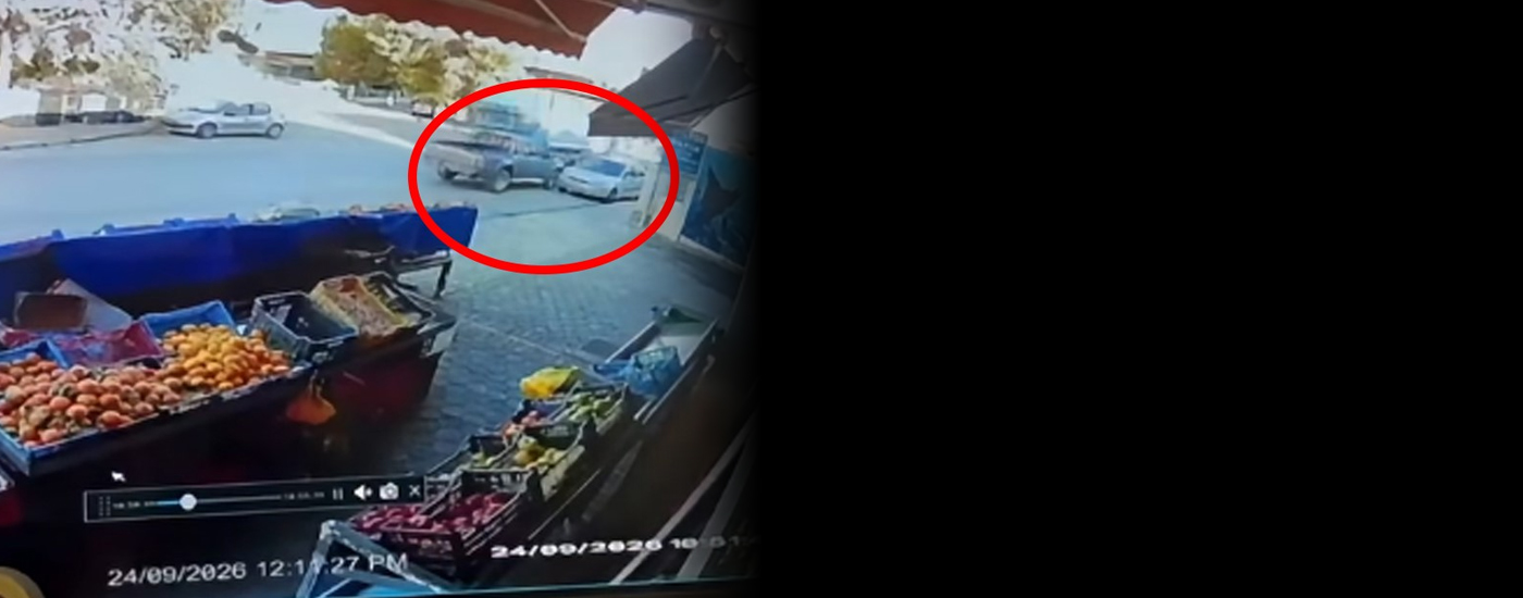 Θήβα: Αγροτικό χτύπησε σταθμευμένο αυτοκίνητο και εξαφανίστηκε - Το περιστατικό καταγράφηκε σε κάμερα