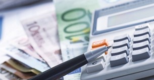 Γραφείο Προϋπολογισμού: 12,5 δισ. απλήρωτα χρέη στην εφορία μέσα σε οκτώ μήνες - «Ανάχωμα» οι 120 δόσεις
