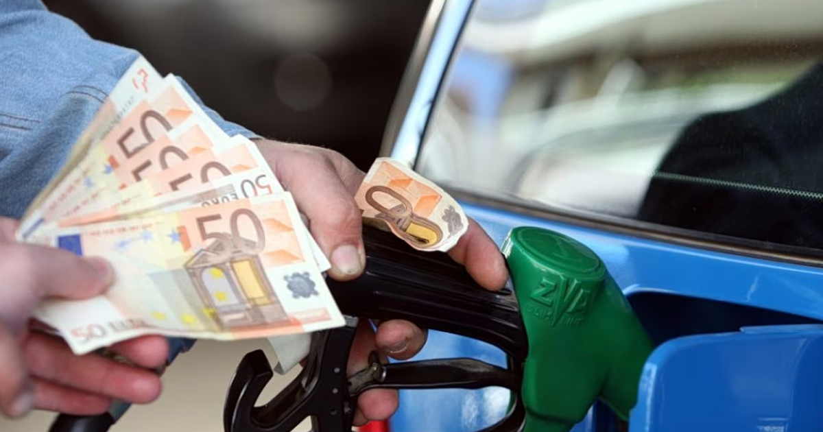 Καύσιμα: Οι φόροι μένουν, ο Μητσοτάκης πετά τη μπάλα στην εξέδρα