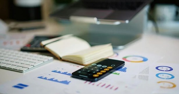 Φορολογικές δηλώσεις: Ρεκόρ φόρου στα 5,12 δισ. ευρώ και πάνω από 100.000 εκπρόθεσμες υποβολές