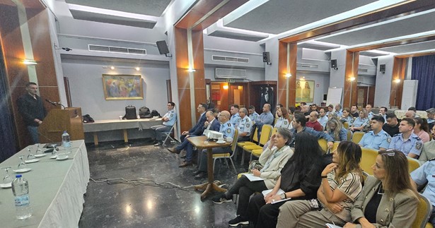 Λαμία: Σεμινάριο με θέμα την παράνομη διακίνηση και διάθεση αλκοολούχων ποτών στην εσωτερική αγορά και την αντιμετώπιση του φαινομένου