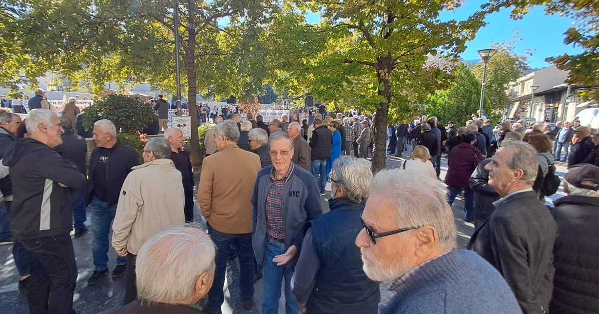 Μεγαλειώδη συγκέντρωση διαμαρτυρίας συνταξιουχων στη Λιβαδειά