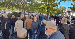 Μεγαλειώδη συγκέντρωση διαμαρτυρίας συνταξιουχων στη Λιβαδειά Μεγαλειώδη συγκέντρωση διαμαρτυρίας συνταξιουχων στη Λιβαδειά