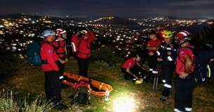Λιβαδειά: Νυχτερινή άσκηση ορεινής διάσωσης με 10 εθελοντές και τη συνδρομή drone Λιβαδειά: Νυχτερινή άσκηση ορεινής διάσωσης με 10 εθελοντές και τη συνδρομή drone