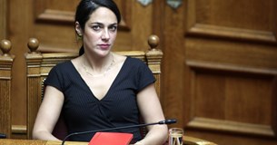 Επίσκεψη της Υφυπουργού Εργασίας σε Θήβα και Χαλκίδα