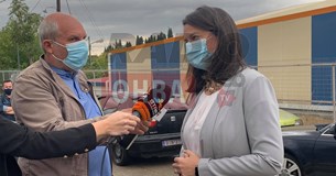Στη Θήβα η Υπουργός Παιδείας - Επισκέφθηκε το 1ο ΕΠΑΛ Θήβας Στη Θήβα η Υπουργός Παιδείας - Επισκέφθηκε το 1ο ΕΠΑΛ Θήβας
