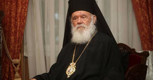 Σε καραντίνα προληπτικά ο Αρχιεπίσκοπος Ιερώνυμος και όλα τα μέλη της ΔΙΣ