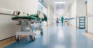 Ηλ. Τραμπάκουλος: «Όλα τριγύρω αλλάζουνε κι όλα τα ίδια μένουν»