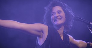 Η Αγγελική Τουμπανάκη & οι Βuzz Βastardz στο Ράδιο Θήβα 97,5 - 18/03/2016 Η Αγγελική Τουμπανάκη & οι Βuzz Βastardz στο Ράδιο Θήβα 97,5 - 18/03/2016