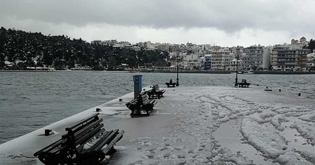 Ευχαριστήρια επιστολή της Δημάρχου Χαλκιδέων προς τον Ερυθρό Σταυρό για την συνδρομή του κατά τη «Μήδεια» Ευχαριστήρια επιστολή της Δημάρχου Χαλκιδέων προς τον Ερυθρό Σταυρό για την συνδρομή του κατά τη «Μήδεια»