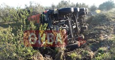 Ανατροπή μπετονιέρας στην Θηβών - Λιβαδειάς έξω από την Αλίαρτο